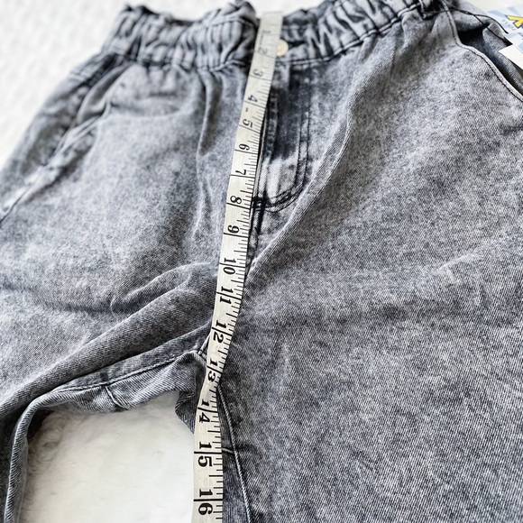 ❌SOLD❌NWT- ZARA Disney Pixar Toy Story High Rise Jeans - Picture 11 of 12